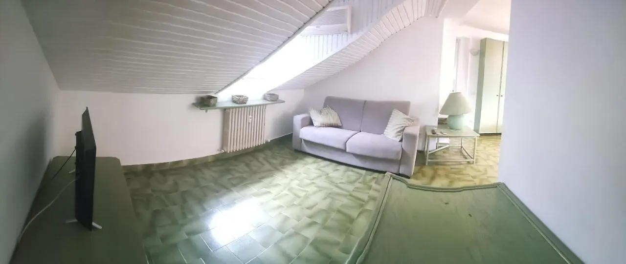 Appartamento La Mansarda Lecco Apartament